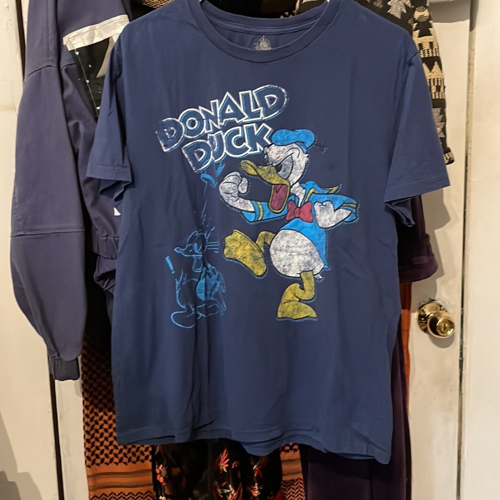 Lightly warn Vintage Disney Donald Duck shirt size L